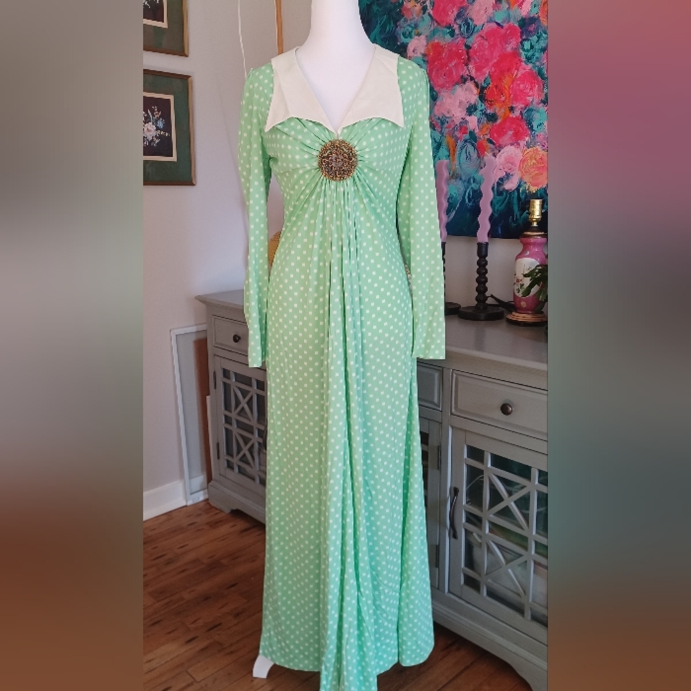 Stunning Vintage Green Goddess Dress With Metal Accent And Sailor Collar